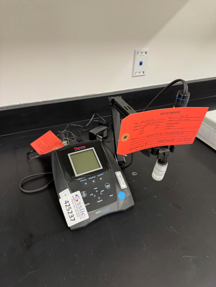 Image of Thermo Orion Star A215 pH/Conductivity Meter